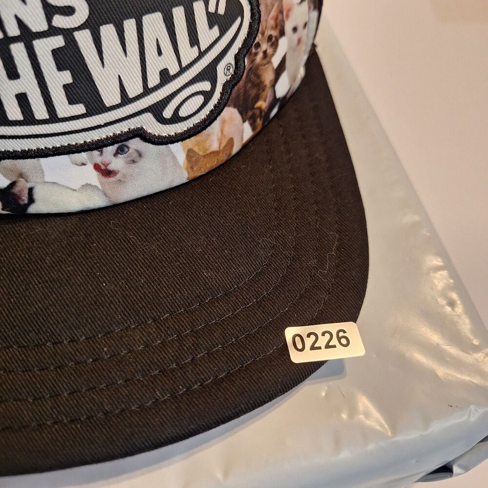 Vans  Off The Wall Cats Print Snapback Mesh Cap - Picture 7 of 7